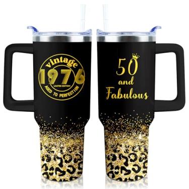 Imagem de XAIVEZL Presentes de aniversário de 50 anos para mulheres copo de 1,134 g com alça e tampa de canudo à prova de vazamento - copo vintage 1975 50 anos presentes fabulosos para mulheres copos isolados