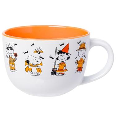Imagem de Silver Buffalo Caneca de sopa de cerâmica Peanuts Halloween com Snoopy (Vampire), Woodstock (Vampire), Charlie Brown (esqueleto), Lucy (bruxa) e Linus (Espantalho)
