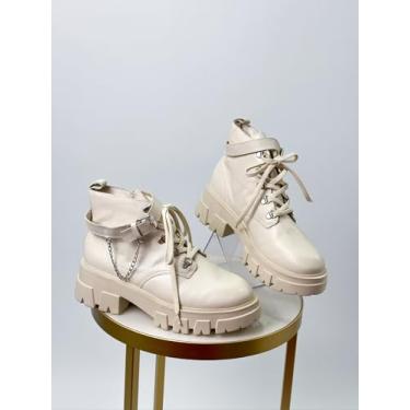 Imagem de Coturno Feminino em Couro Creme, Bota Tratorada com Cinto e Corrente, Estilo Moderno (Creme, BR, Adulto, Numérico, 39)