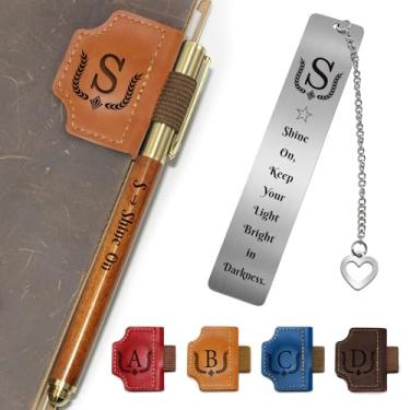 Imagem de Marcador de livro personalizado com suporte de caneta, conjunto de marcadores de livro de couro magnético personalizado com canetas de madeira personalizadas e marcador de livro de metal – para