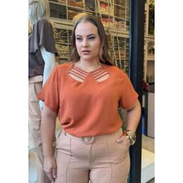 Imagem de Blusa Plus Size com Decote Vazado e Manga Curta-Feminino