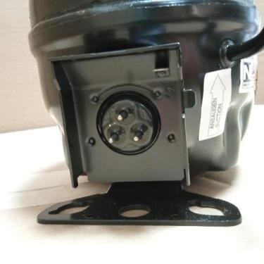 Imagem de Compressor 110V R600a 1/5 EM2P 70CLP W11516472B Embraco - Brastemp/Con