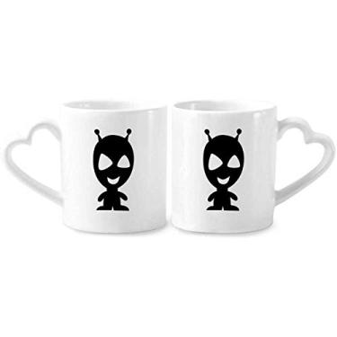 Imagem de Universe Alien Monster Alien Conjunto de canecas de porcelana para casais, coração e coração