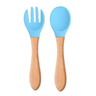 Imagem de Kit Garfo E Colher De Silicone Com Cabo De Madeira Ideal Para Introdução Alimentar Macia Leve E Confortável Muito Mais Segurança Para Seu Bebê (Azul)