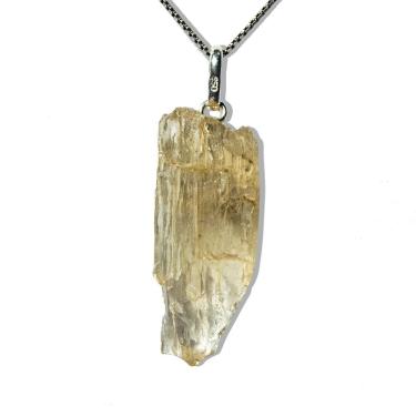 Imagem de Colar Escapolita Branca Marialita Pedra Natural Prata 950