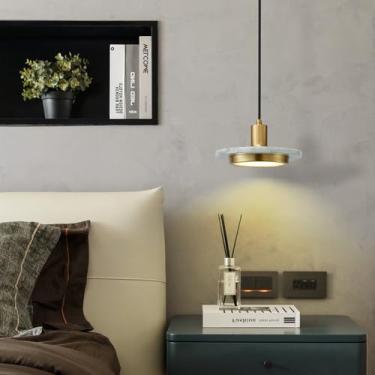 Imagem de KSSTEVNBD Lustre de mármore dourado luminária pendente de LED 12W redonda para pendurar com acabamento antigo, iluminação de ilha de cozinha de altura retrô moderna de 19,8 cm para sala de jantar