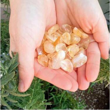 Imagem de Pedra Citrino Rolado 1cm a 2cm  Abre Caminhos e Atrai Dinheiro  Crista