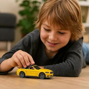 Imagem de Carrinho Brinquedo Esportivo Amarelo Capô Aberto Rodas Presente Crianç