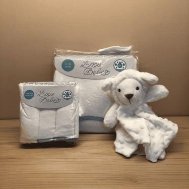 Imagem de Kit com Naninha Ovelha + Toalha com Capuz + 3 Babitas Azul - Laço Bebê