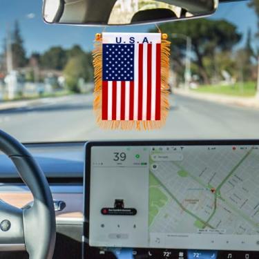 Imagem de 10 x 15 cm Bandeira para pendurar na janela dos EUA - Mini bandeira e decoração de espelho retrovisor de carro - Franja e dupla face - Bandeira americana pendurada com ventosa