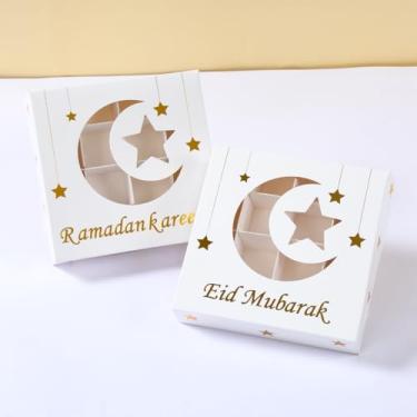 Imagem de 2 caixas de bolo Eid Mubarak, caixas de guloseimas de ouro branco com janela e divisórias de estrela da lua, pacotes quadrados de doces Ramadan Kareem para decoração de festas, lanches e chocolates