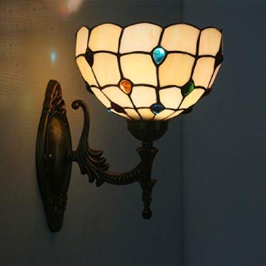 Imagem de Arandela de parede estilo Tiffany vintage com vitrais e contas de cristal, ideal para sala de estar, quarto e corredor, com cúpula de 20 cm.