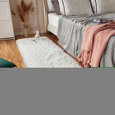 Imagem de EasyJoy Tapetes macios e macios de pele sintética, capa de cadeira, tapete felpudo (branco, retângulo de 6 x 1,8 m)