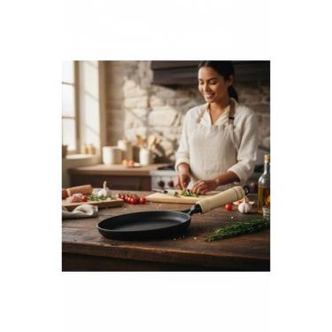 Imagem de Frigideira Ferro Tapioca 18cm  Cozimento Uniforme  Cabo Ma - Congratul