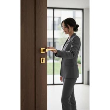 Imagem de Fechadura Porta Externa Sala/Quarto Dourada 40mm - Congratulations Sto