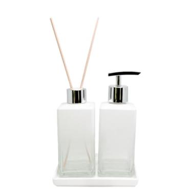 Imagem de Kit Conjunto Banheiro Branco E Prata Saboneteira Difusor Aromatizador Linha Premium