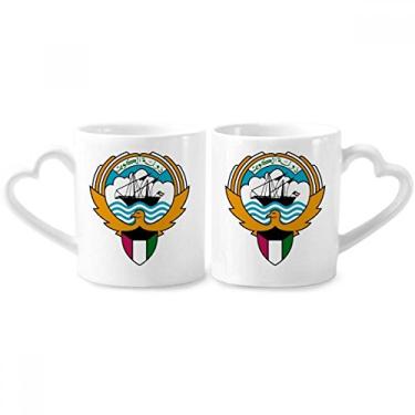 Imagem de Conjunto de canecas de porcelana para casais com emblema nacional da África do Kuwait com alça de coração