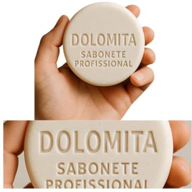 Imagem de Sabonete Artesanal Clareador com Dolomita – 90g | Pele Iluminada, Suave e Uniforme com Ingredientes Naturais