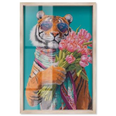 Imagem de Tiger with Bouquet Shadowbox Print Pets Glam Wall Art por Art Remedy, moldura loira, 43 x 63 cm