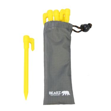 Imagem de Estacas de plástico da BEARZ Outdoor. Estacas de lona pequenas/pontas de barraca para areia, gramado, cobertores de praia. Estacas de barraca compactas e leves com uma âncora. Amarelo de segurança