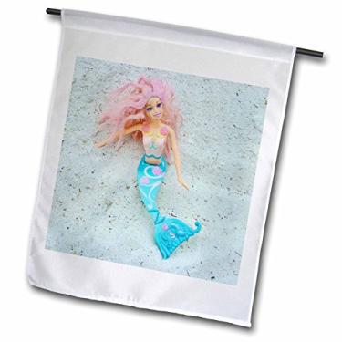 Imagem de 3dRose fl_50949_1 Bandeira de Jardim de Praia com Sereia de Brinquedo na Praia, 30 x 45 cm