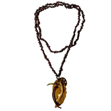 Imagem de Colar em Pedras com Pingente em Madeira.