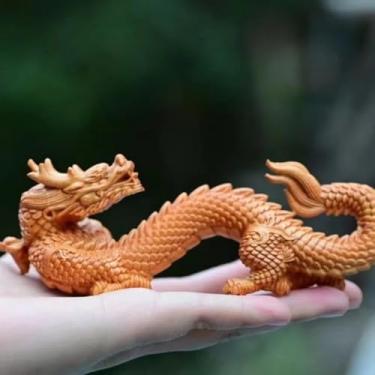 Imagem de FENNYYAR Estátua de animais Shenlong de madeira natural da besta auspiciosa chinesa, 16 cm, estátua de decoração de escritório para sala de casa