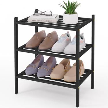 Imagem de Smiry Sapateira de bambu pequena de 3 camadas, organizador de sapatos empilhável de madeira para entrada e armário, prateleira de armazenamento de sapatos de madeira independente para porta da frente