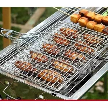 Imagem de Grelha de Churrasco Dobrável Aço Galvanizado e Cabo Madeira Abrir E Fechar Dupla para Linguiça, Peixe e Frango