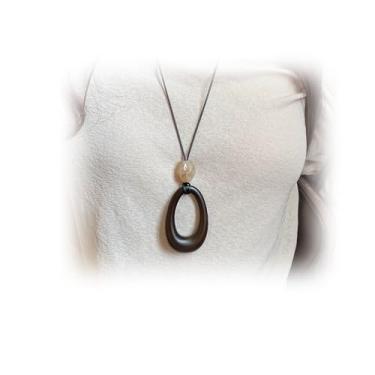 Imagem de Colar circular vazado Boho preto de madeira com pingente de anzol com contas de pedra natural, joia inspirada na natureza