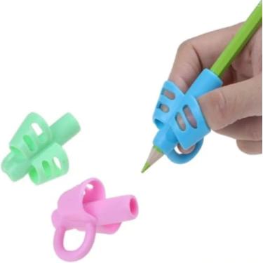 Imagem de Kit 3 Adaptador Lápis 3 Dedos Escrita Infantil TEA TDAH Ansiedade Motricidade Fina Pegada Correta Silicone Colorido Cores Sortidas Apoio Ergonômico Educação Inclusiva