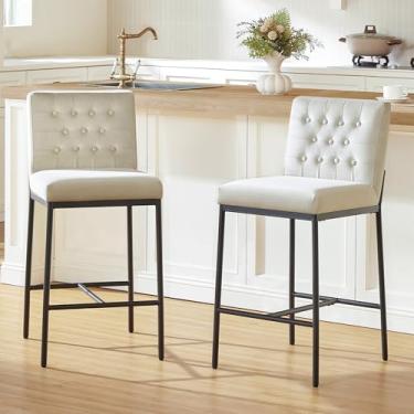Imagem de CHITA Conjunto de 2 bancos de bar de metal, 67 cm com altura de balcão com costas adornadas, banquetas modernas de veludo com pernas de metal para ilha de cozinha e sala de jantar, tecido marfim