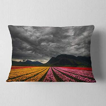 Imagem de Designart Linhas Paralelas de Paisagem de Tulipas Coloridas Sala de Estar Lombar, Sofá, Almofada de Alta Qualidade + Capa de Almofada Impressa em ambos os lados 30,48 cm x 50,8 cm