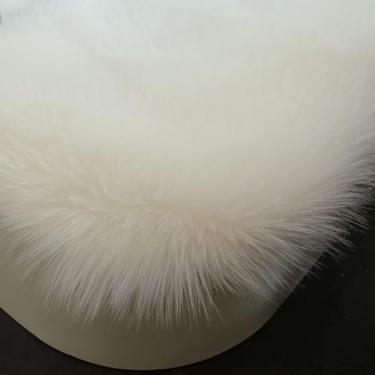 Imagem de ININOSNP Tecido de couro sintético quadrado branco para gnomos, roupa de costura feita à mão, cadeiras, sofás, tapetes, acessórios de decoração, fundos (40 x 40 cm)