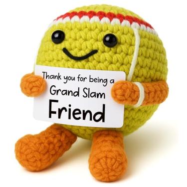 Imagem de YUEYUQIU Presentes de amizade para mulheres, amigas, bola de tênis de crochê feita à mão, presente de agradecimento sentimental para melhor amiga dela, presente engraçado de aniversário e Natal