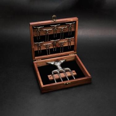 Imagem de Kit Petisco Grife SG 11 Peças com Garfo Bad Bull - SG Facas Artesanais