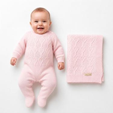 Imagem de Kit Macacão e Manta Tricô Kids Trabalhada Corações Rosa