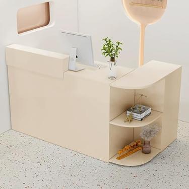 Imagem de Mesa de recepção moderna em forma de L com gaveta trancável e armário lateral, balcão de caixa de varejo bege para sala de recepção (140 x 50 x 100 cm)