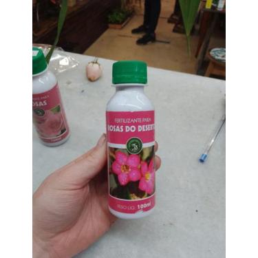 Imagem de fertilizante para rosa do deserto - mato verde jardinagem 
