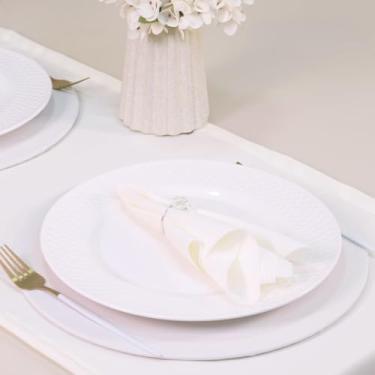 Imagem de Kit Mesa Posta Completo, 7 Peças, Caminho de Mesa 130x40cm, Sousplat MDF 35cm, Guardanapos Oxford, Anéis Decorativos para Guardanapo, 2 Lugares (Palha e Prata)