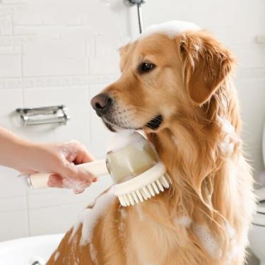 Imagem de Massageador Silicone Escova De Banho Para Pets Com Dispenser Para Shampoo(Branco)