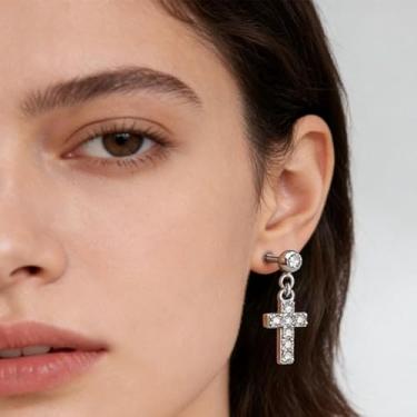 Imagem de Brincos de piercing de cartilagem de orelha para mulheres, pingente moderno, joias minimalistas, cruz, estrela, lua, unha, presentes requintados, Medium, Latão, Sem pedra preciosa