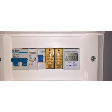 Imagem de Quadro de Proteção 220V para Carregador Veicular 7kW — Disjuntor WEG 40A, IDR WEG, DPS e Medidor de Consumo | Pronto para Instalação