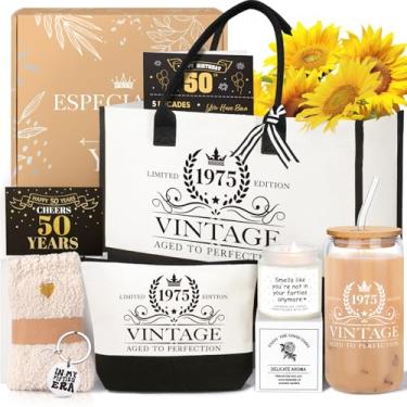 Imagem de iAOVUEBY Presentes de aniversário de 50 anos para mulheres, presentes legais para mulheres de 50 anos, sacola de lona de cinquenta anos, copo de vidro, vela, cesta, ideias para filha, mãe, irmã, amiga