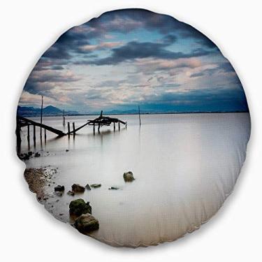 Imagem de Designart Magic Sunrise com cais de madeira antigos, capa de almofada redonda para sala de estar, sofá 50,8 cm