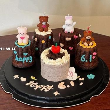Imagem de Velas de aniversário em forma de urso, 5 peças de mini urso marrom fofo com chapéu de aniversário para bolo e cupcake, conjunto de velas engraçadas para bebês e crianças, artigos de festa, decoração