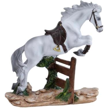 Imagem de LINZHEN Escultura artística de cavalo de resina sintética pulando sobre cerca, decoração de equino realista para ambientes internos e externos para escritório em casa, mesa de estudo, sala de estar