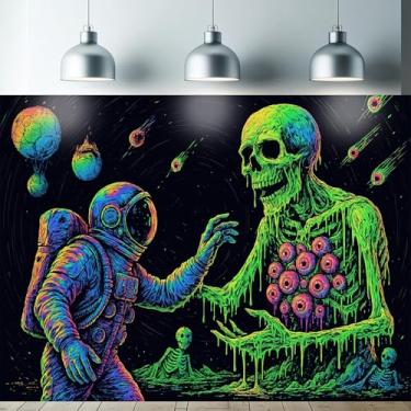 Imagem de Starlit Patio Tapeçaria de esqueleto de astronauta luz negra UV reativa para parede, globos oculares, geleca cósmica e planetas para quarto, dormitório, sala de estar, brilhante, tríplice horror