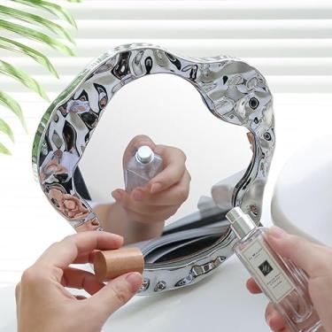 Imagem de Espelho estético irregular com suporte na parte de trás e moldura prateada ondulada de água, espelhos decorativos de mesa para quarto, sala de estar e espaços mínimos para decoração de quarto (QBR-16)