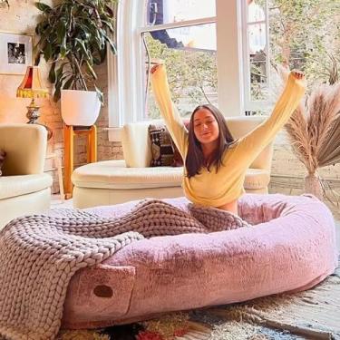 Imagem de LULUMAIC Cama de cachorro tamanho ultra grande para humanos, cama gigante para adultos, super macia, confortável, lavável, lavável, desfocada, pele sintética, cama de cachorro humano para pessoas